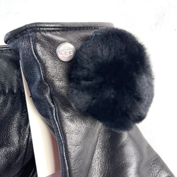 NWT AUC UGG Sheepskin Leather Pom Gloves M - Picture 2 of 8